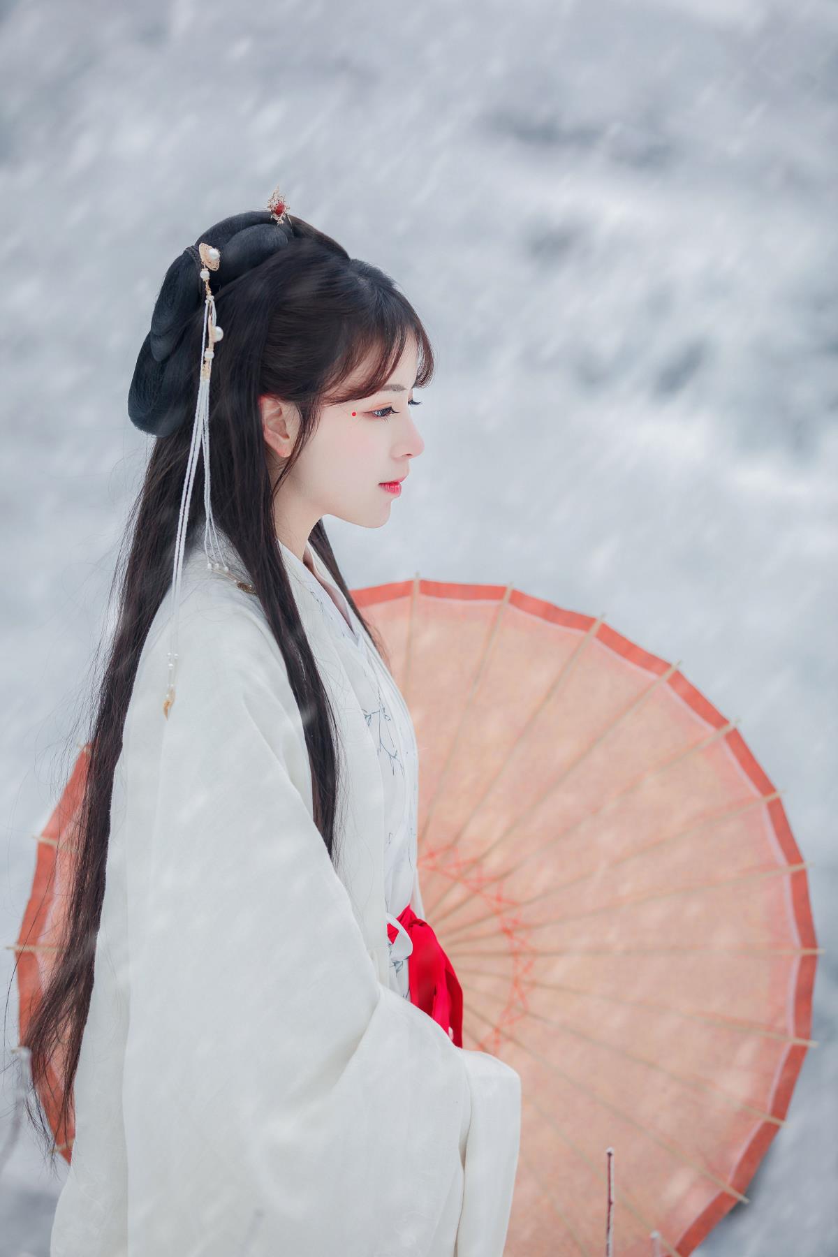 眉间雪 - 摄影：万锦其 - 模特：公子不坏-艺语图