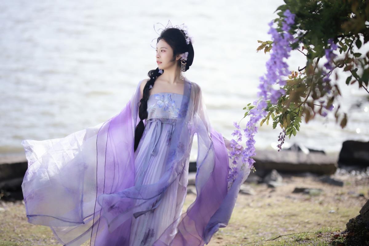 紫藤花开 –-艺语图