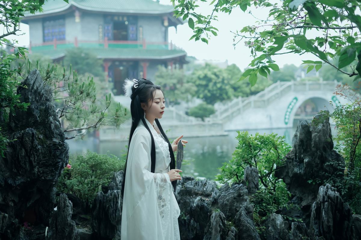 雨中美人 - 摄影：破晓X - 模特：小兰-艺语图