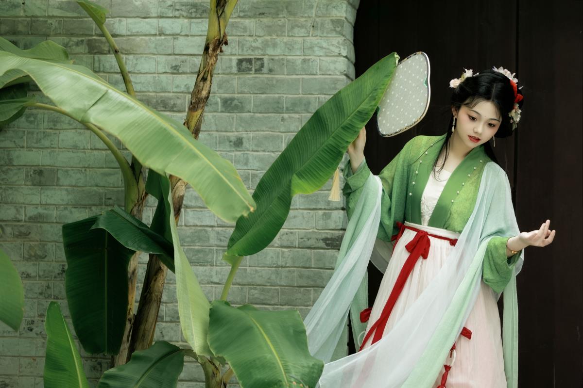 蕉叶潇潇 - 摄影:連翹____ - 模特:谨陬捌-艺语图