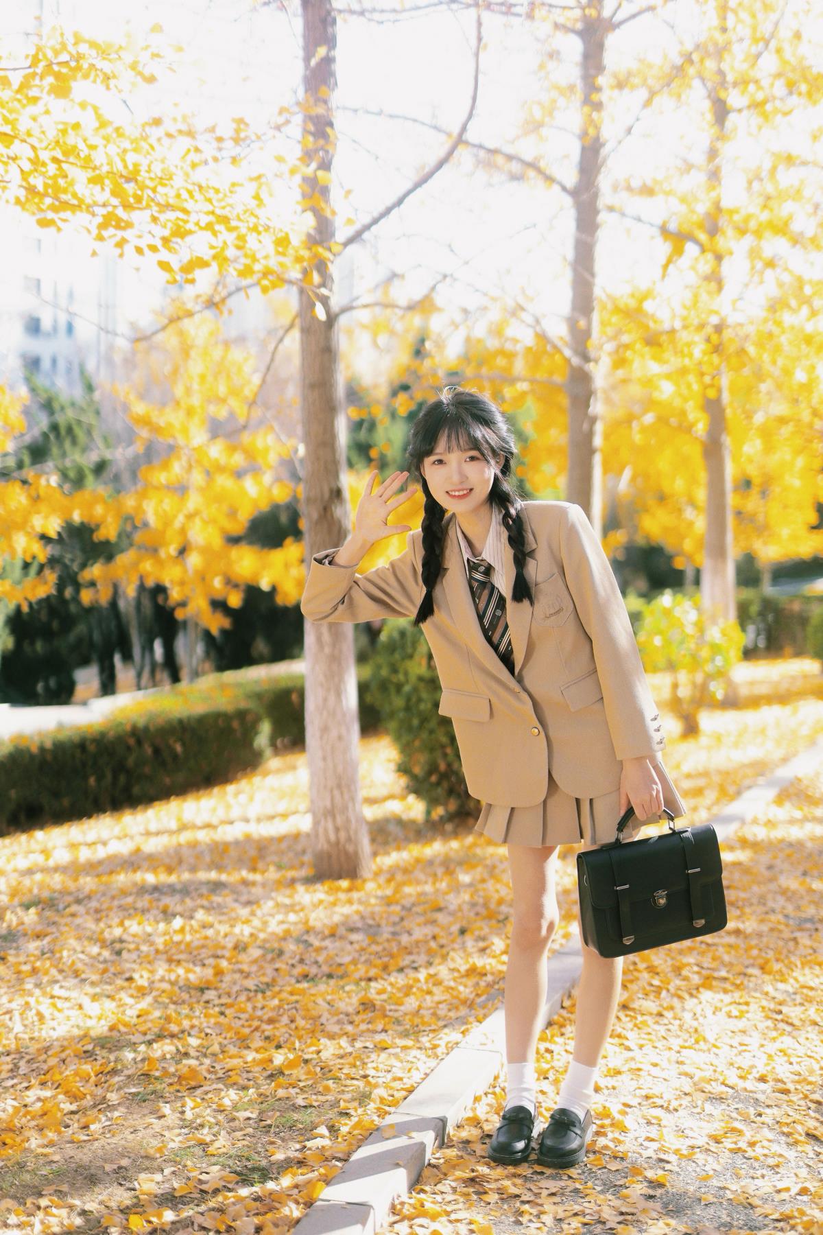 秋是银杏的颜色 - 摄影：清洛 - 模特：忍海部-艺语图