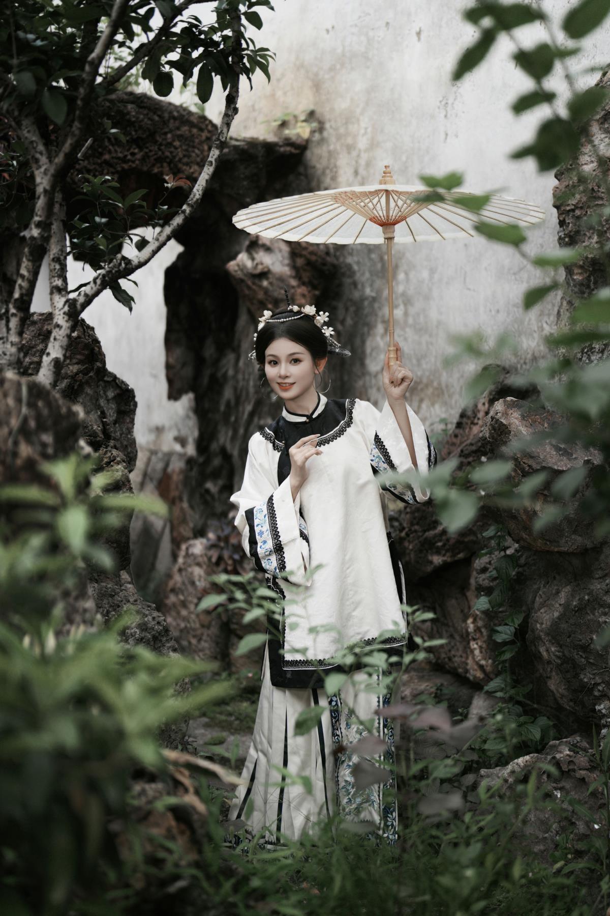 三把刀人像拍摄(黑白双煞) - 摄影:小蜜蜂 - 模特:洛宁-唐-艺语图