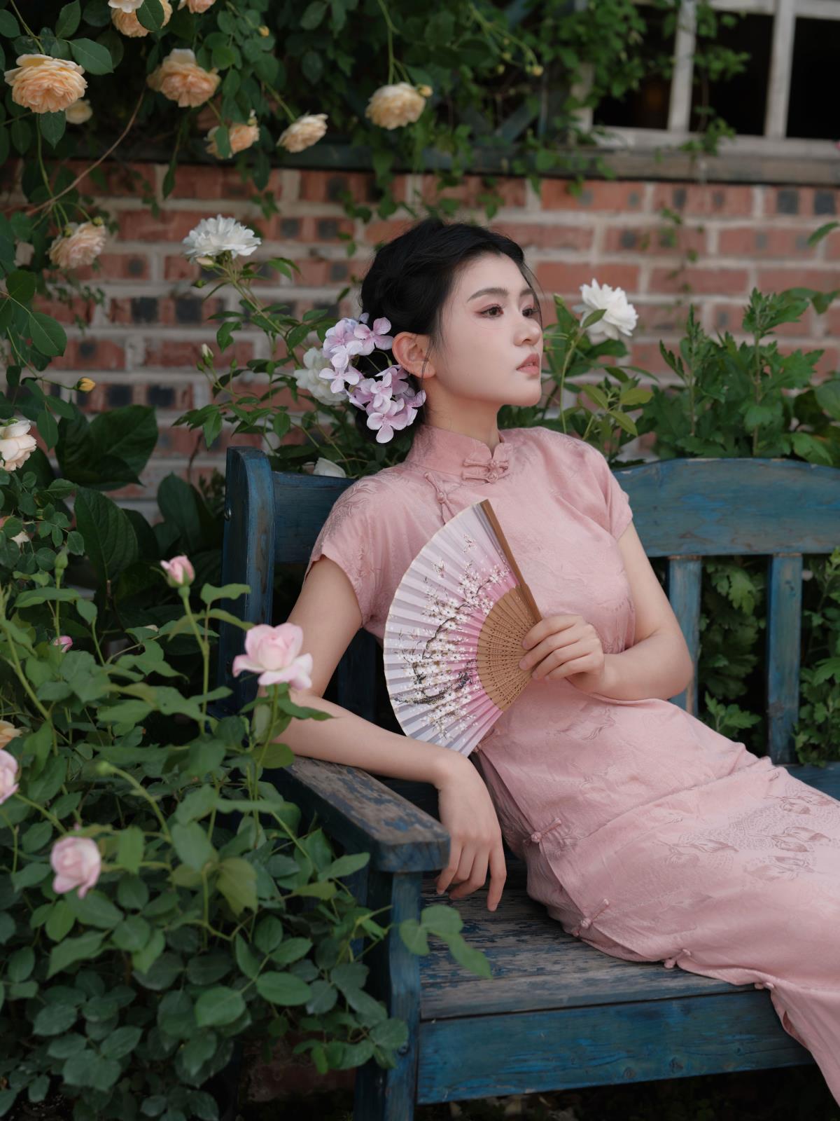 月季 – 摄影：甜汐 – 模特：wyw-艺语图