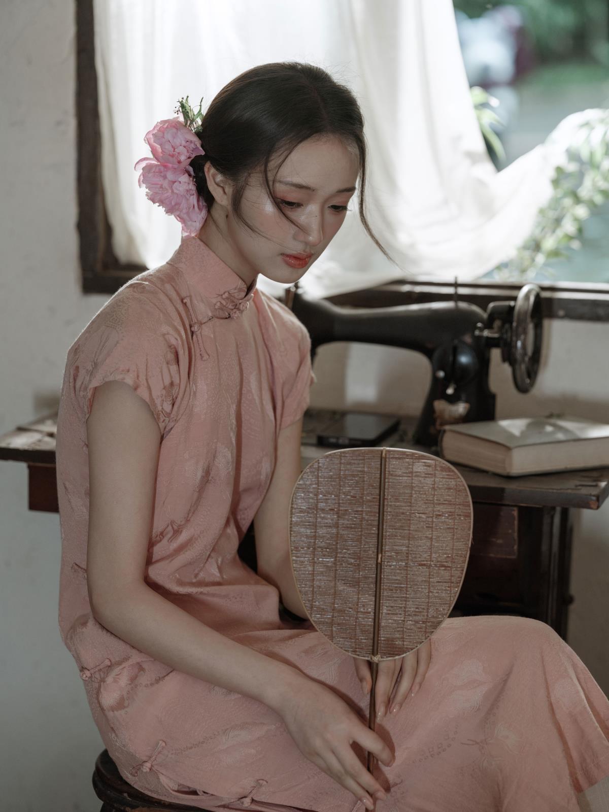 芍药 - 摄影：甜汐 - 模特：阿梦-艺语图