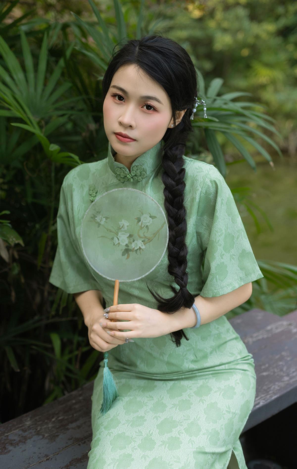 国风旗袍 – 摄影：青陵 – 模特：念瑶-艺语图