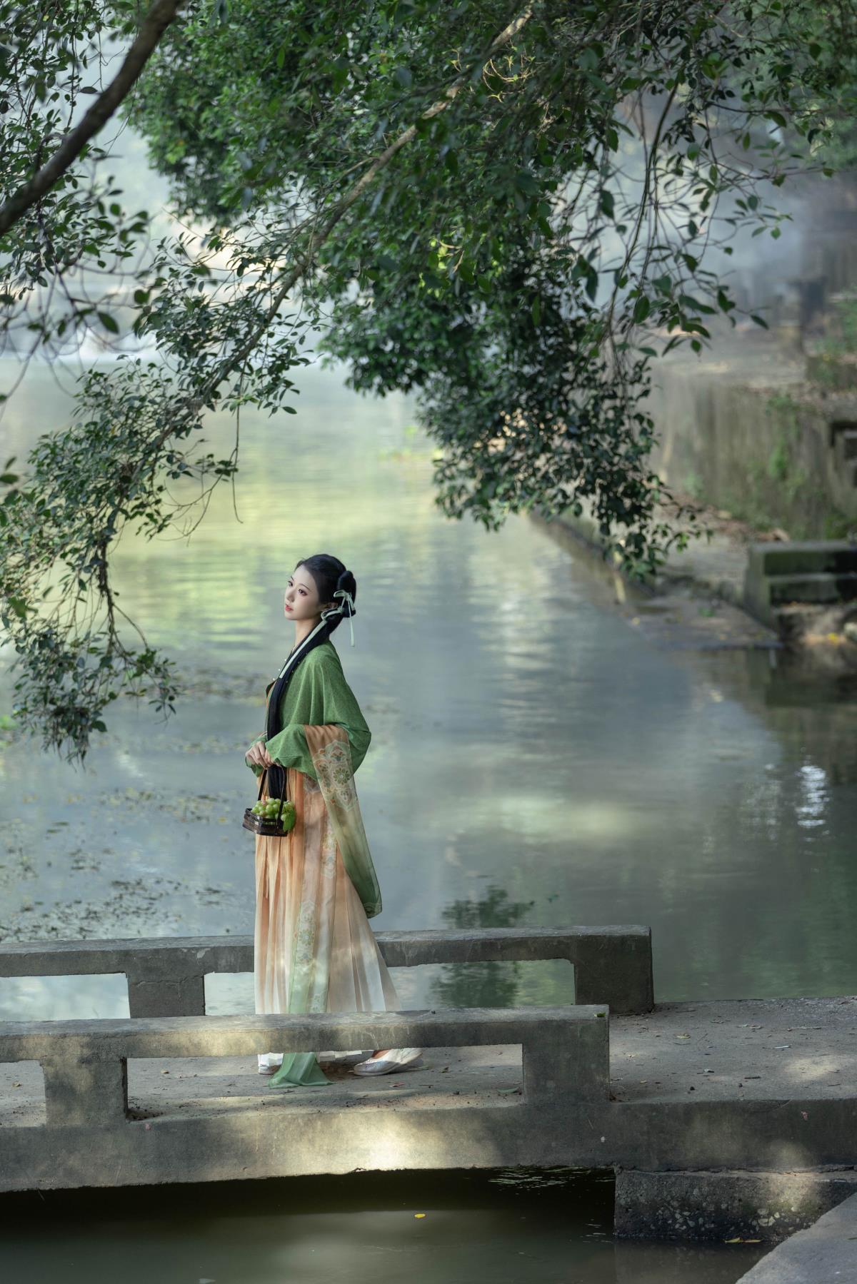 如梦令 – 摄影：秋哒哒– – 模特：lsababe-艺语图