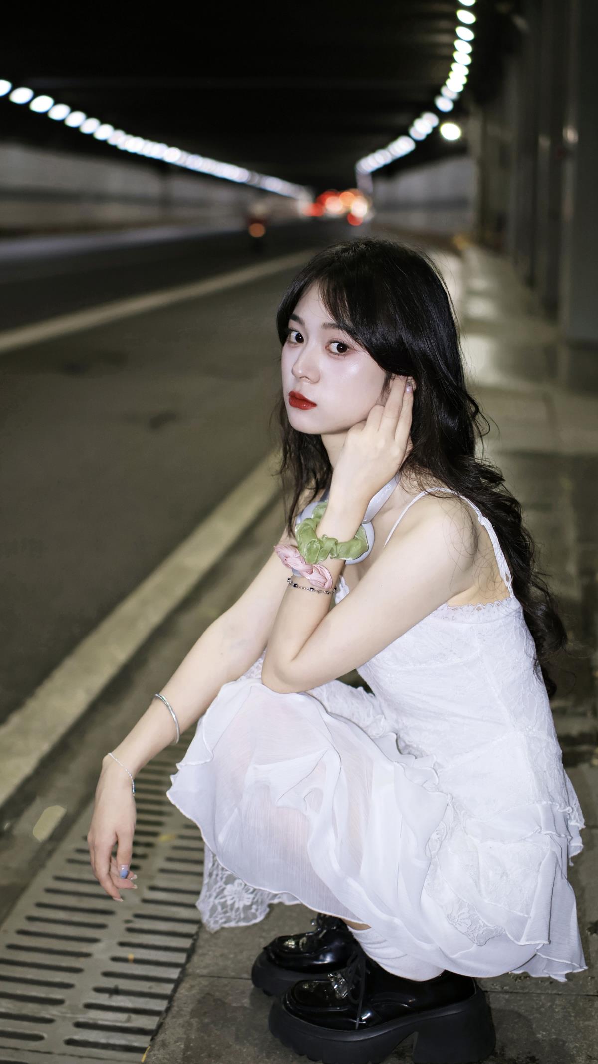 隧道夜景 - 摄影:会拍照的小金 - 模特:雪雪2233-艺语图