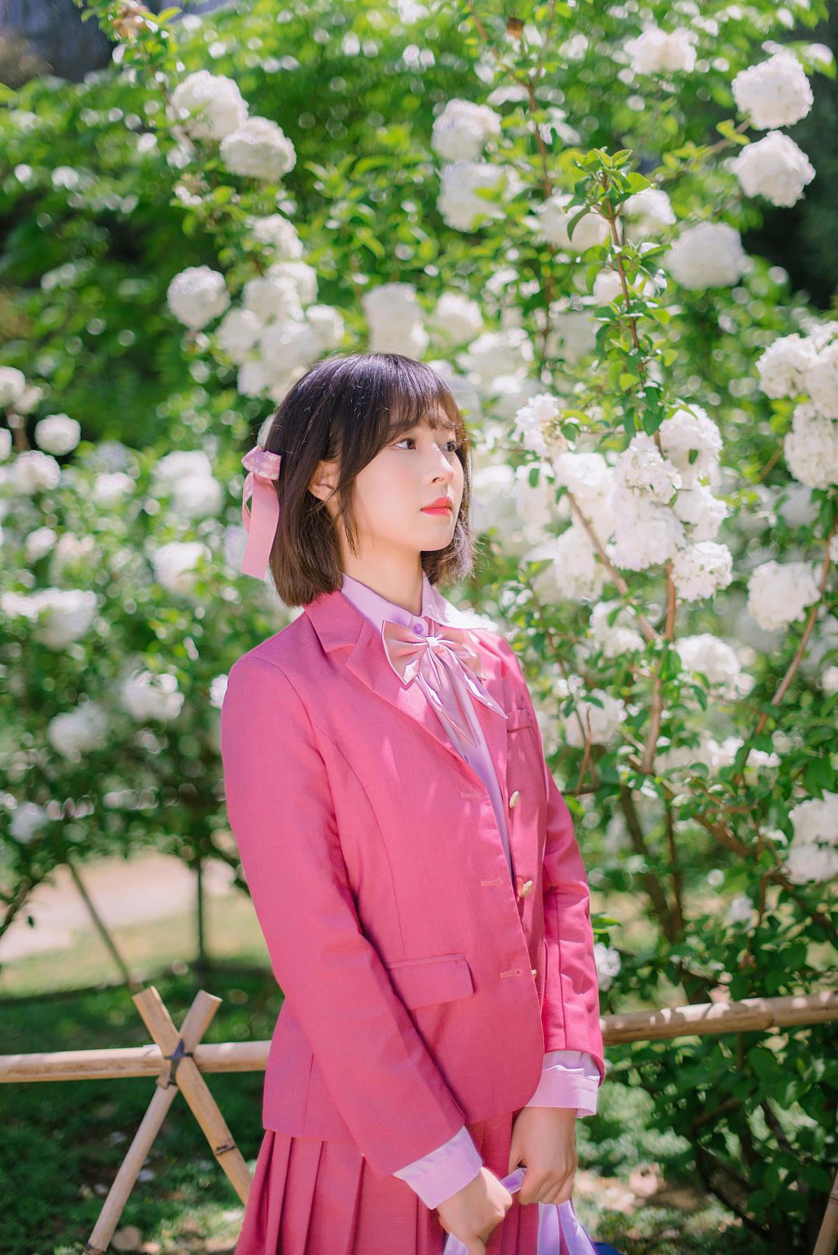 粉色制服 - 摄影：喵喵思维没逻辑 - 模特：羊毛卷-艺语图