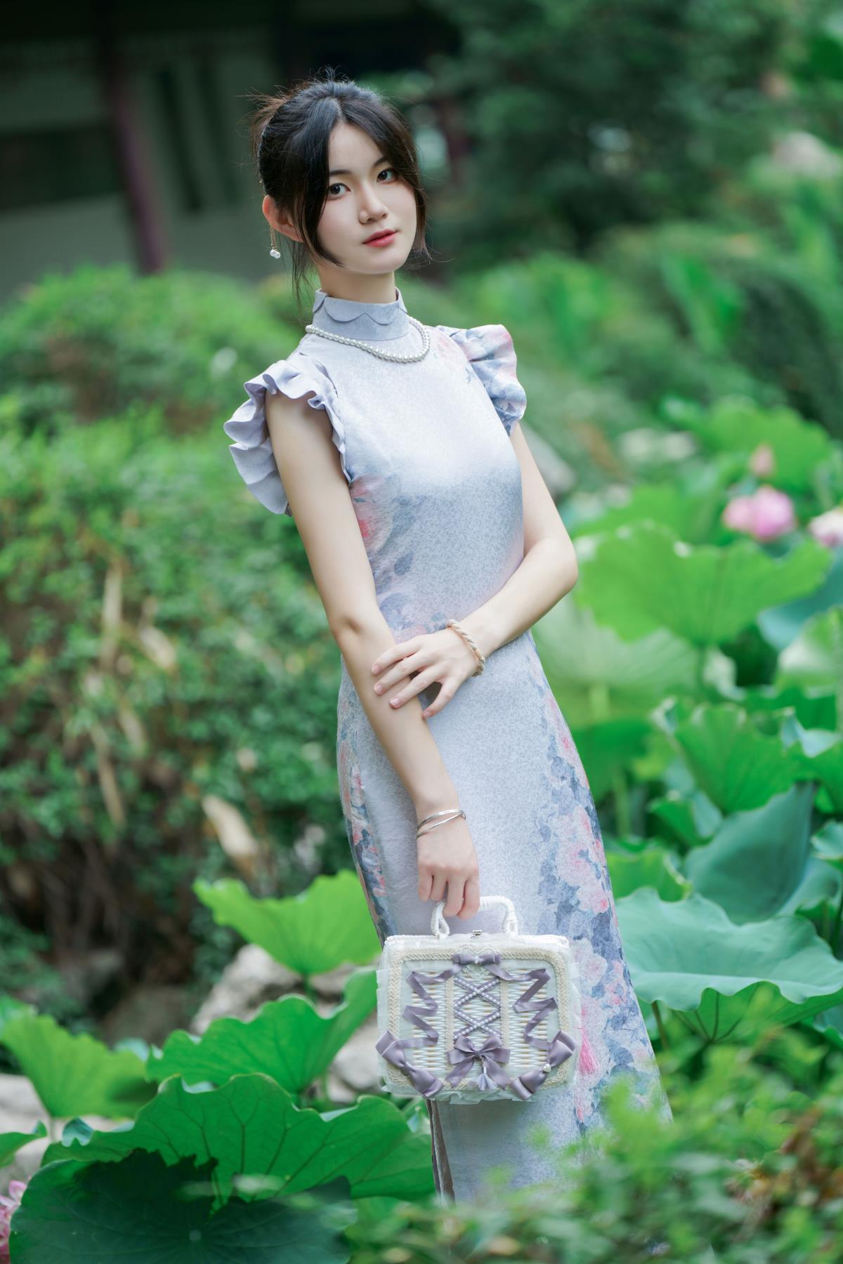 小荷夏至 – 摄影：筱溪 – 模特：九歌-艺语图