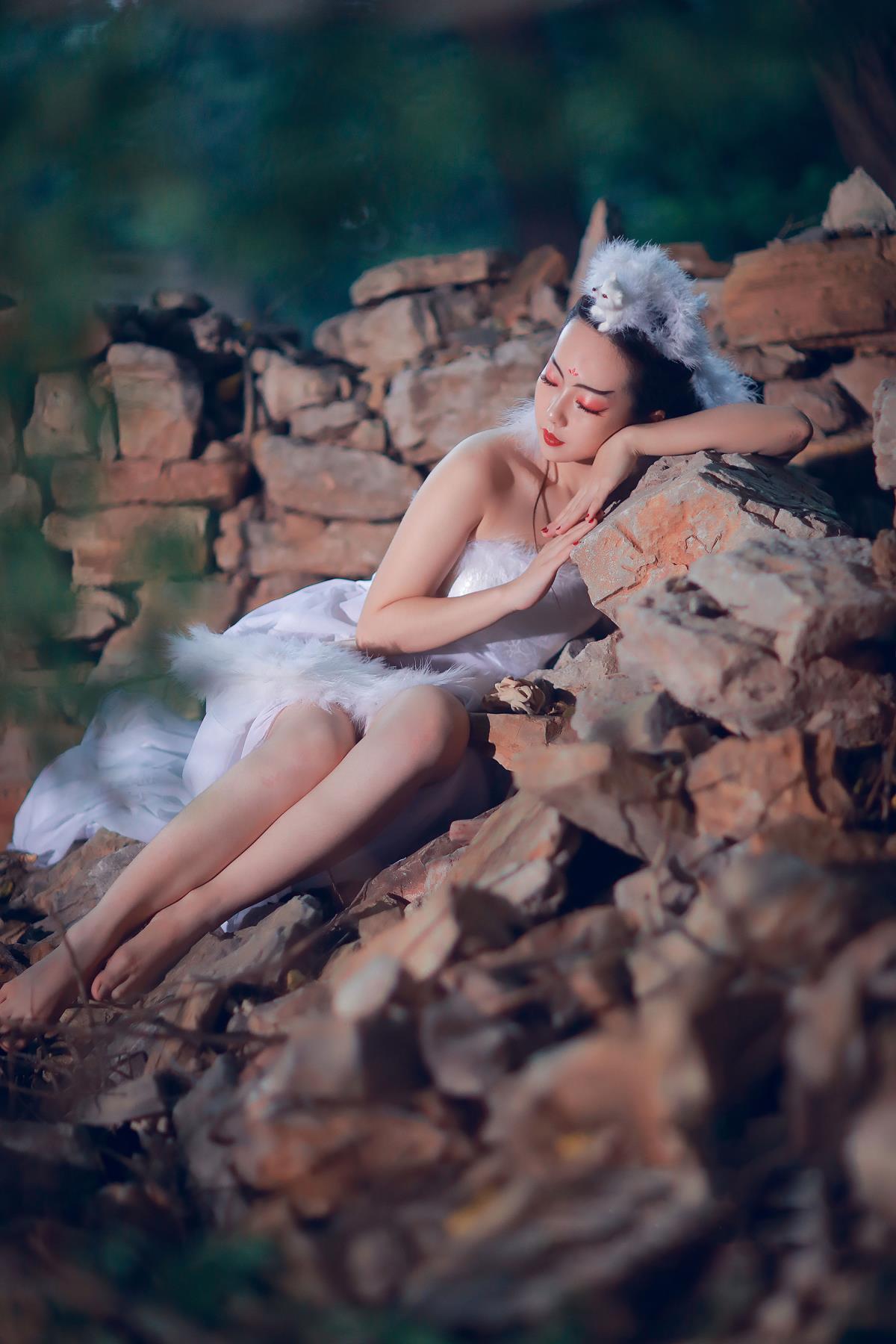 白狐 - 摄影：海阔天空 - 模特：小米-艺语图