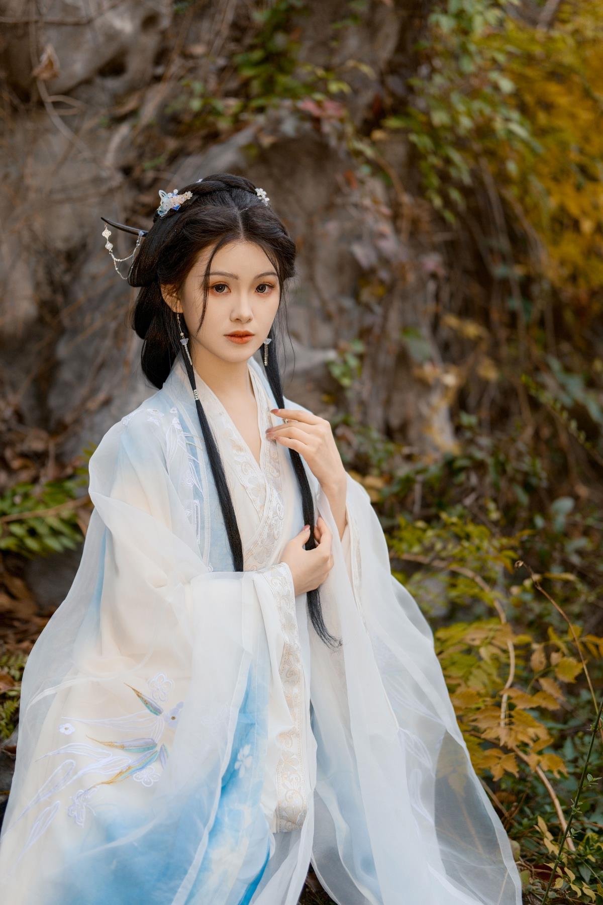 秋意阑珊 - 摄影:随遇 - 模特:悦璃-艺语图