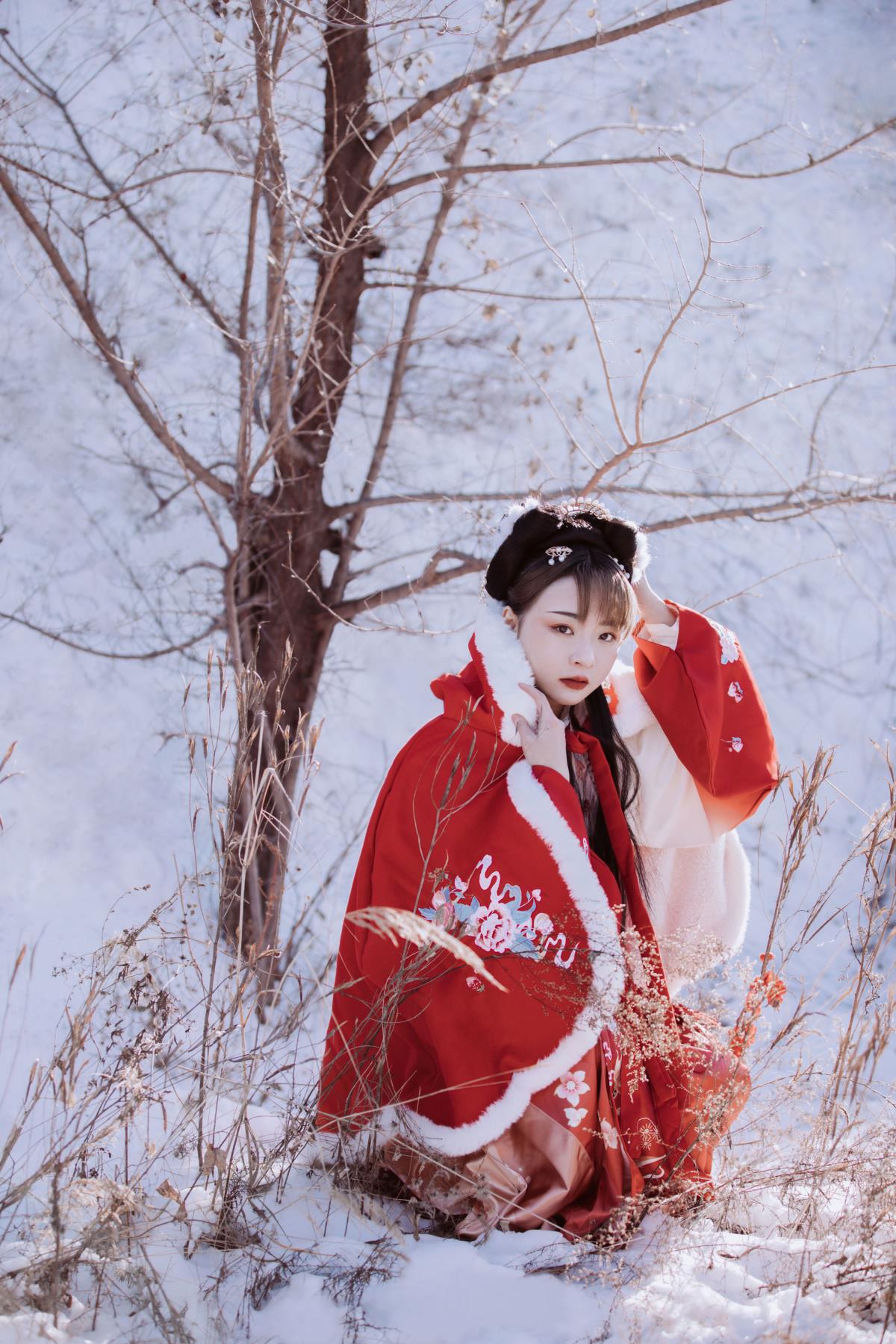 千山暮雪 只影向谁去 – 摄影：云胡不喜 – 模特：抱抱荔枝_-艺语图