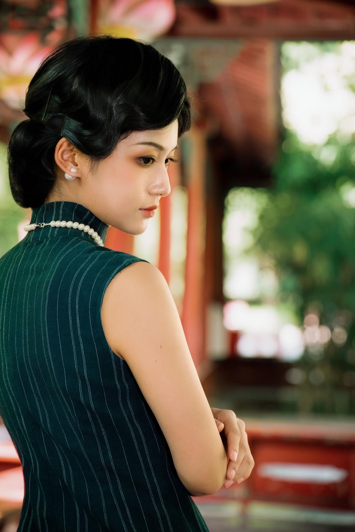 人一旦有了期盼 心就会忽明忽暗 --艺语图