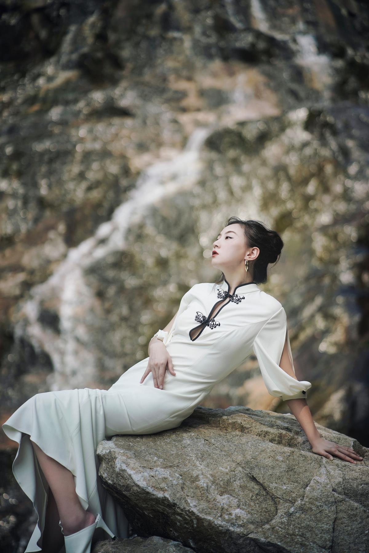 飘绢流白 - 摄影:Tommy汤面 - 模特:孙土土-艺语图