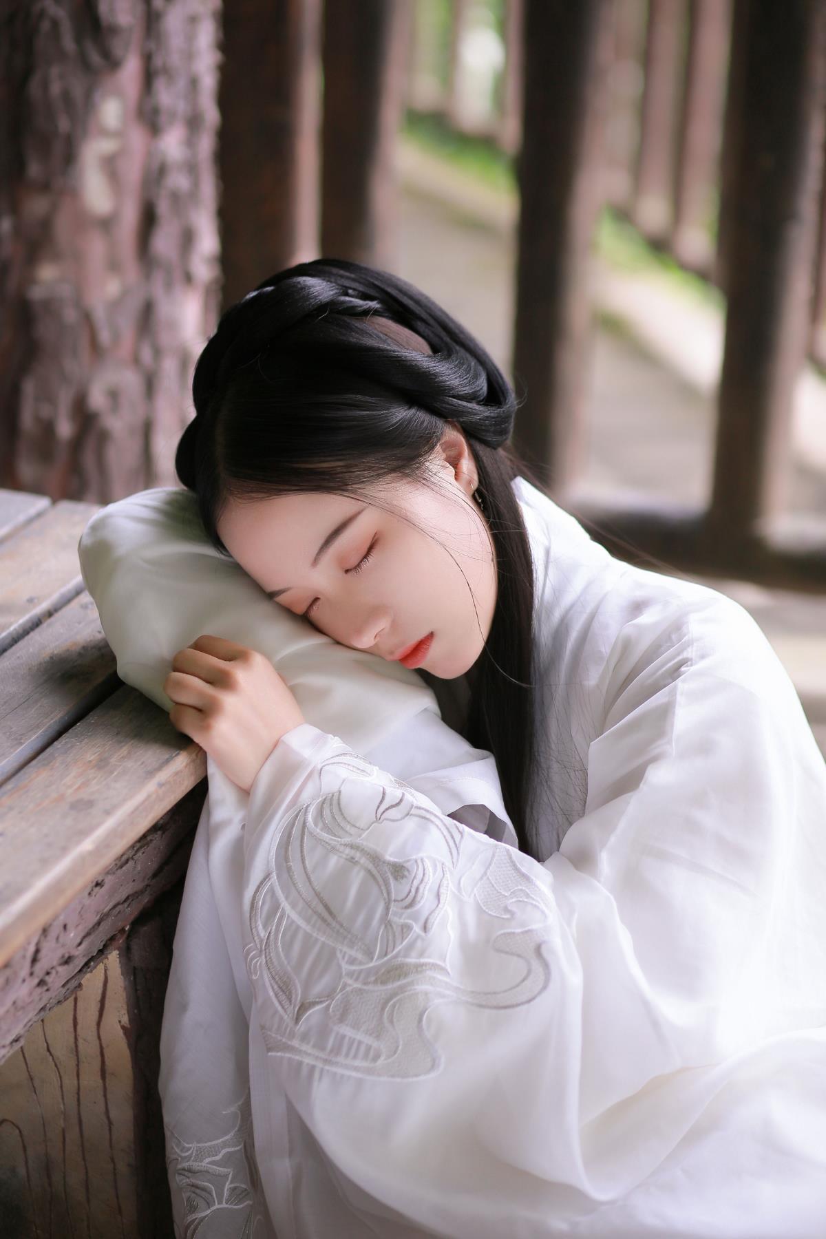 西南风 - 摄影：苏墨Taro - 模特：花泽阮阮-艺语图