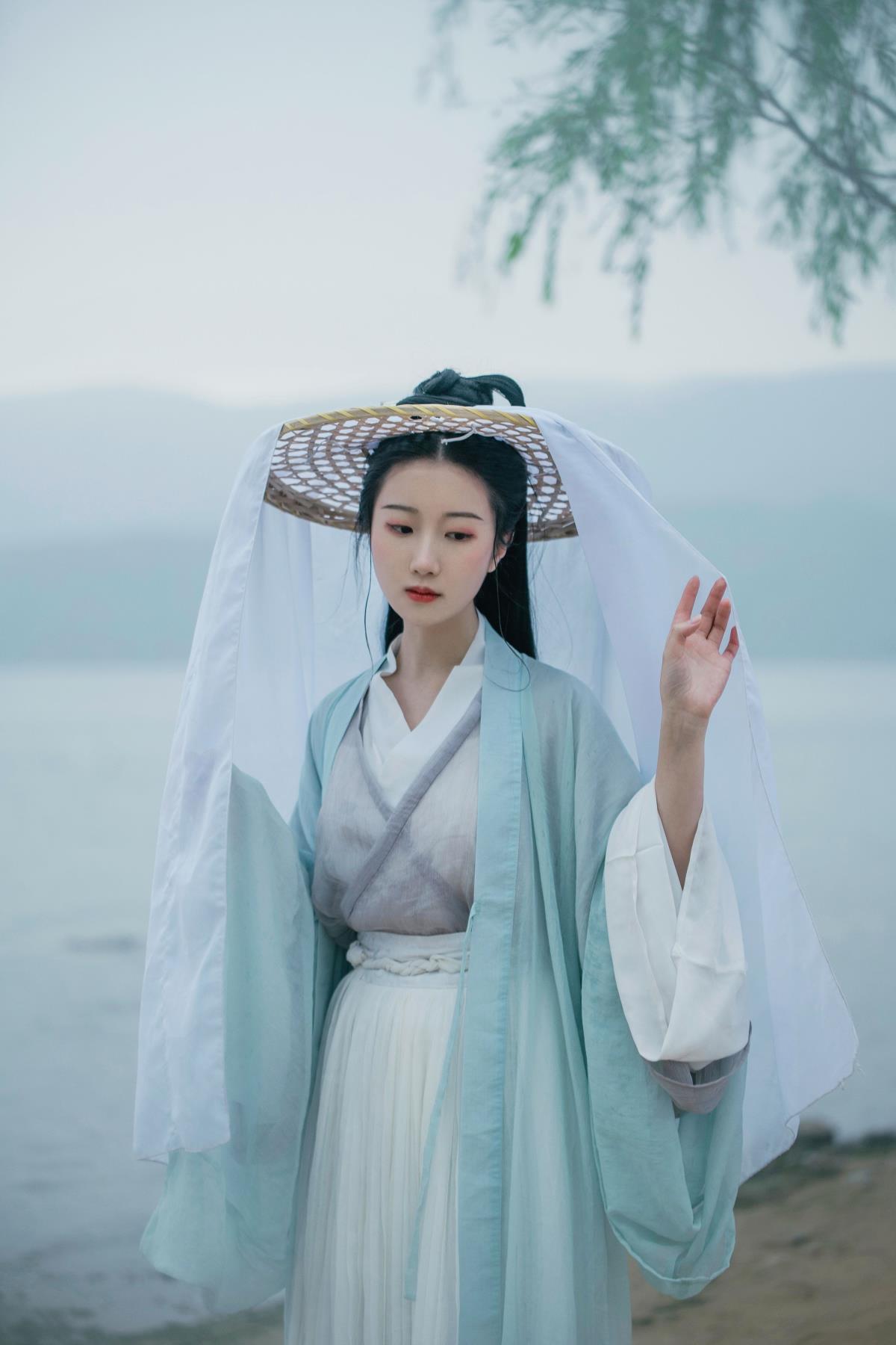 清波渡 - 摄影:米木兮 - 模特:粥米饭-艺语图