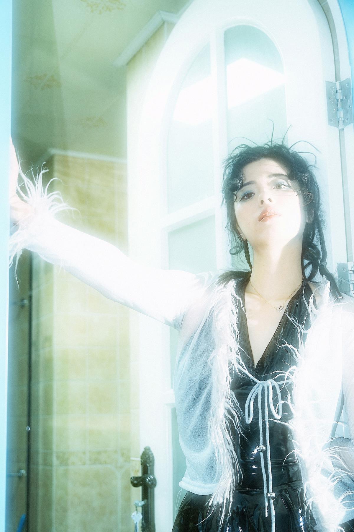 灯光一闪 - 摄影:溜花梨 - 模特:一只仟仟-艺语图