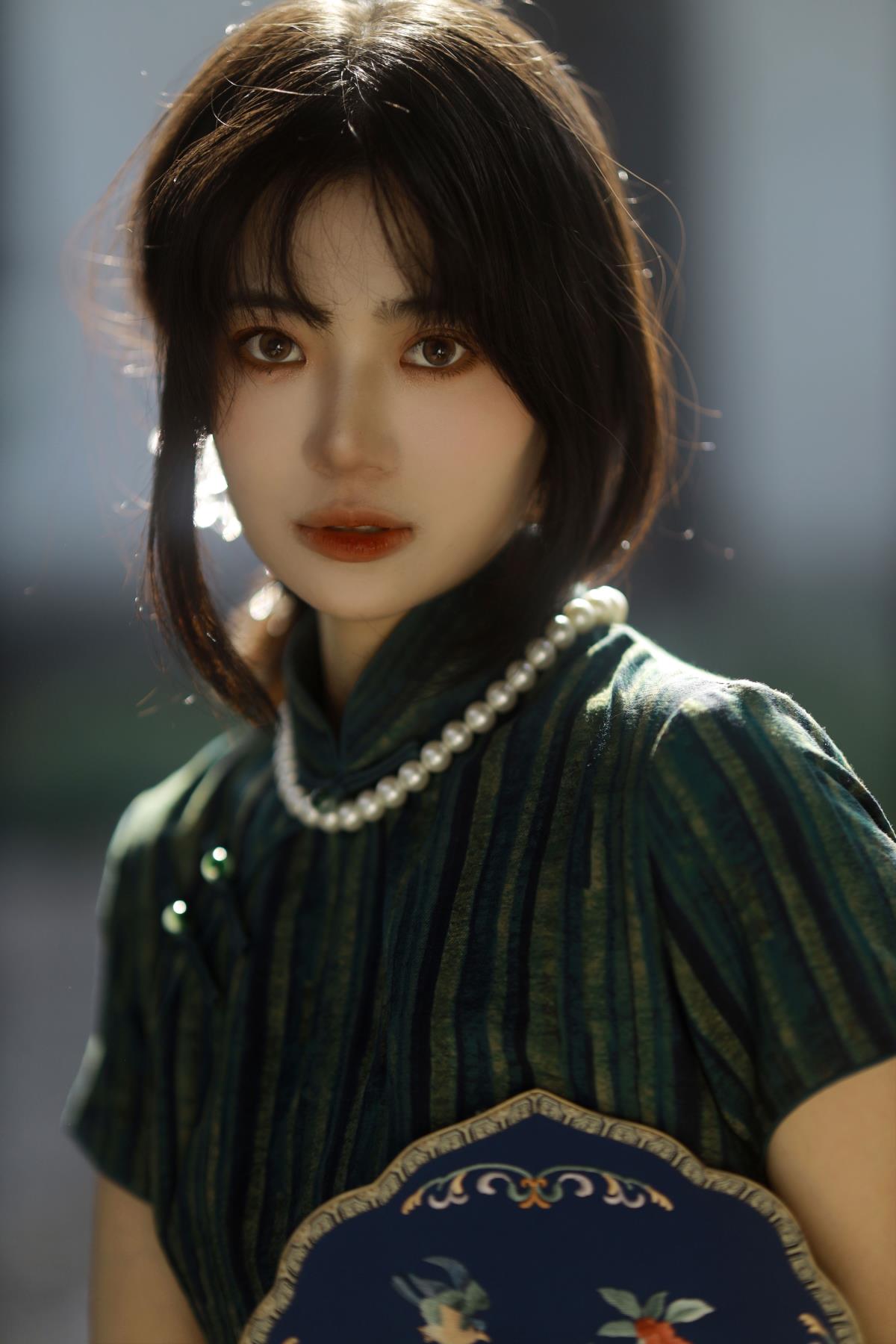 绿意旗袍 – 摄影：猫八木 – 模特：Elikaka-艺语图