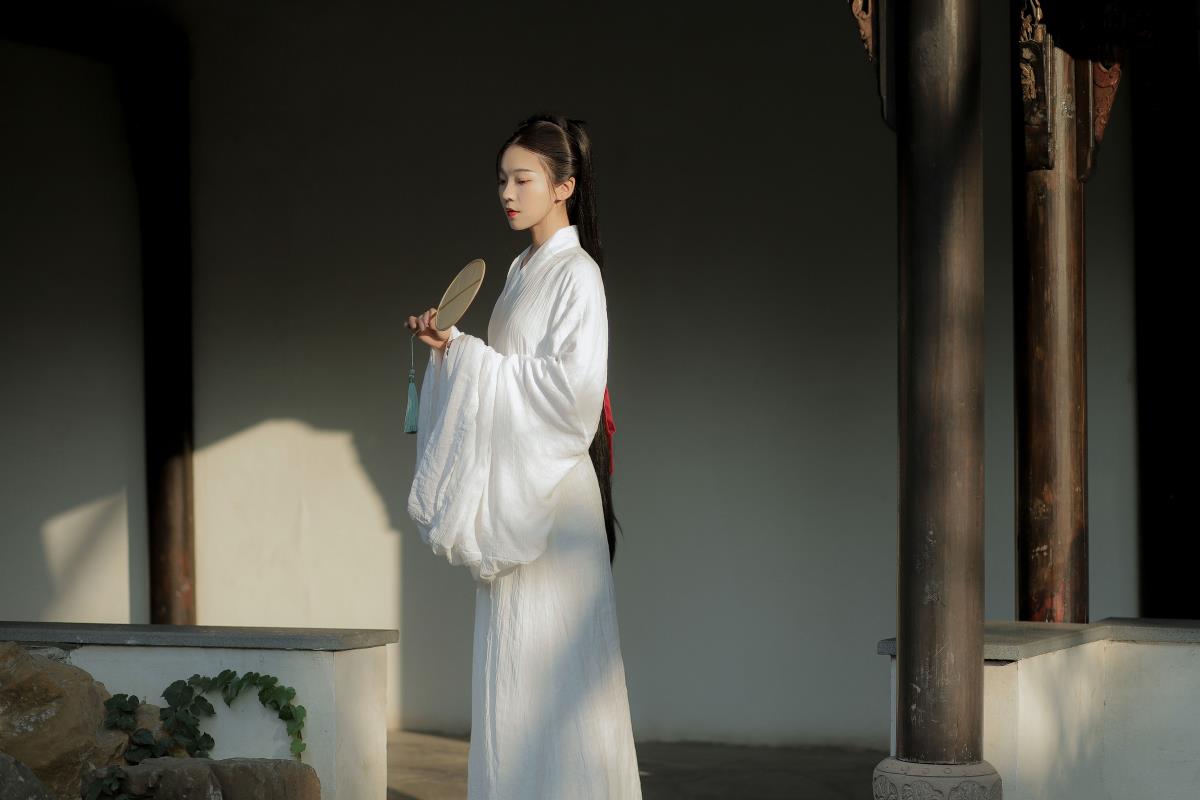 白茶无事别清欢 - 摄影：六月月月er - 模特：一方伊人yi-艺语图