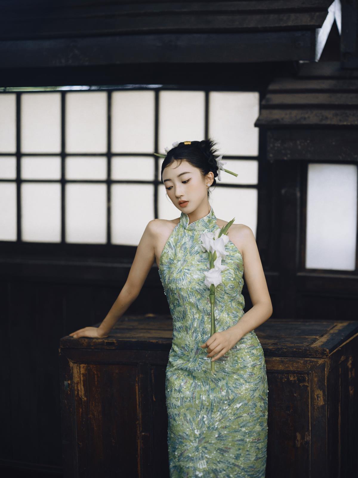 聆风 - 摄影：裕奇学长 - 模特：月月-艺语图