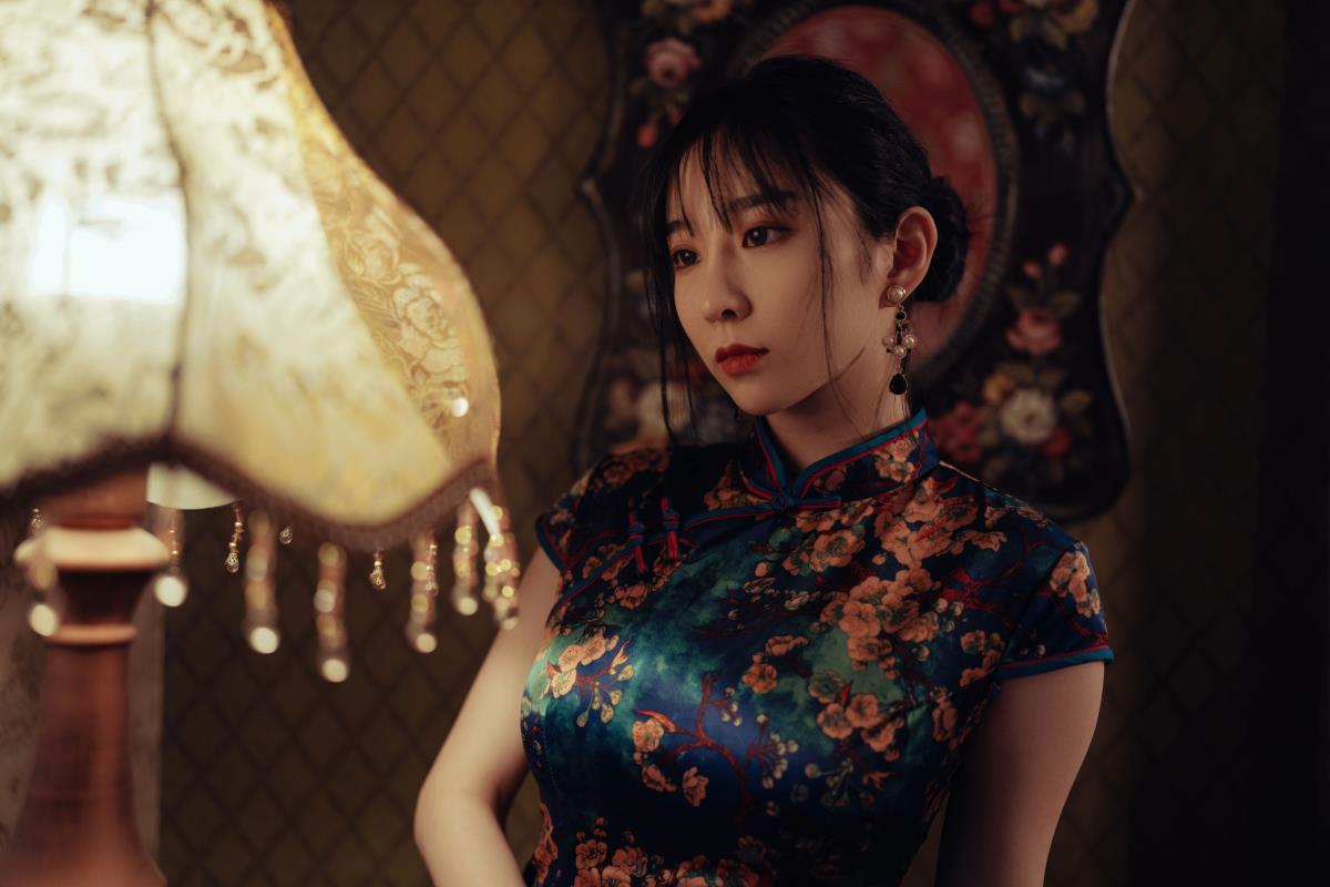 锦绣旗袍，韵味幽兰 - 摄影：胡渣 - 模特：鲨鲨-艺语图