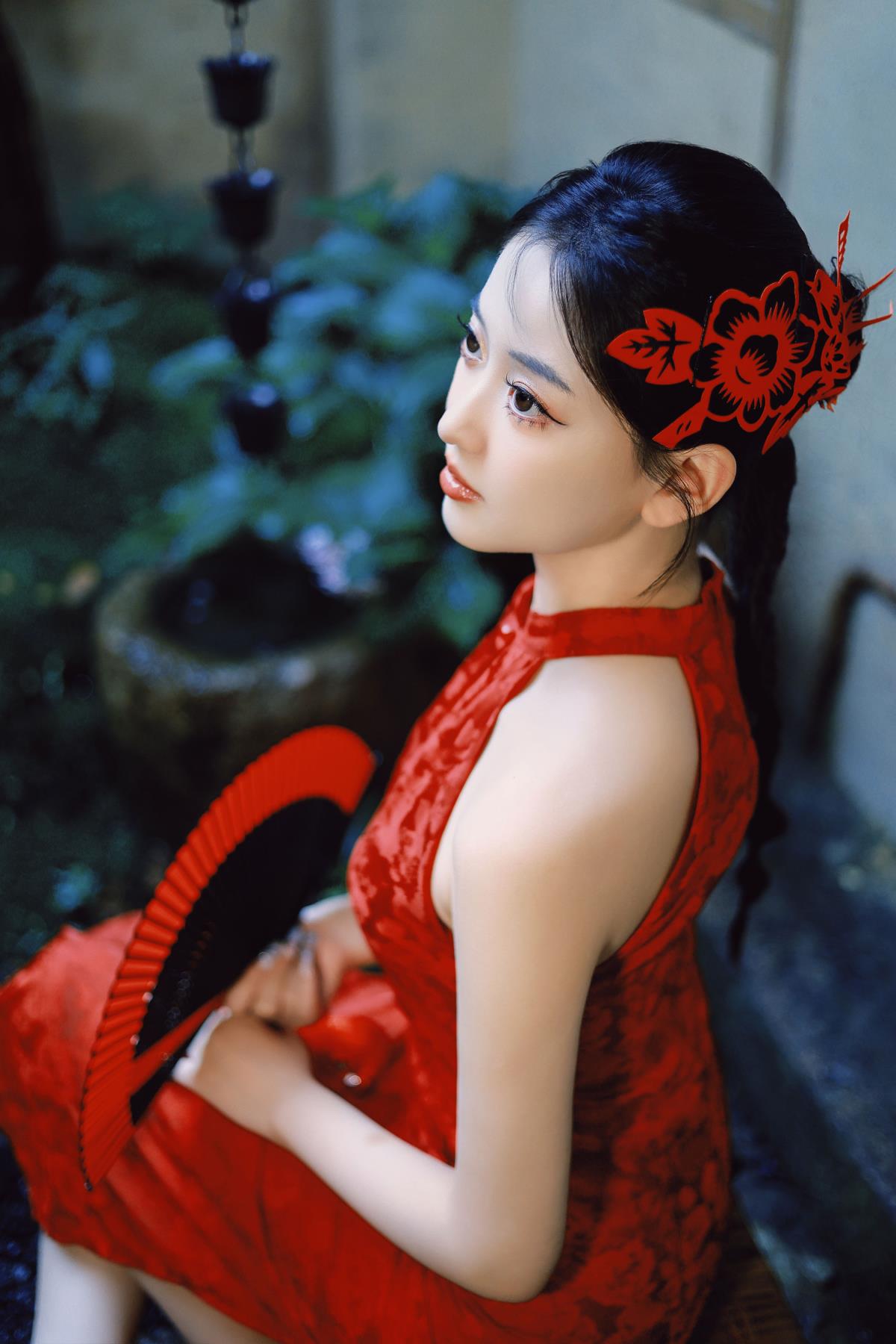 剪纸新中式旗袍 - 摄影：摄影师鹤白 - 模特：团几-艺语图