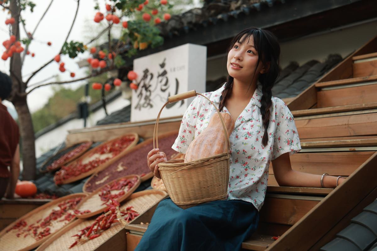 秋收 – 摄影：摄影师鹤白 – 模特：小u-艺语图