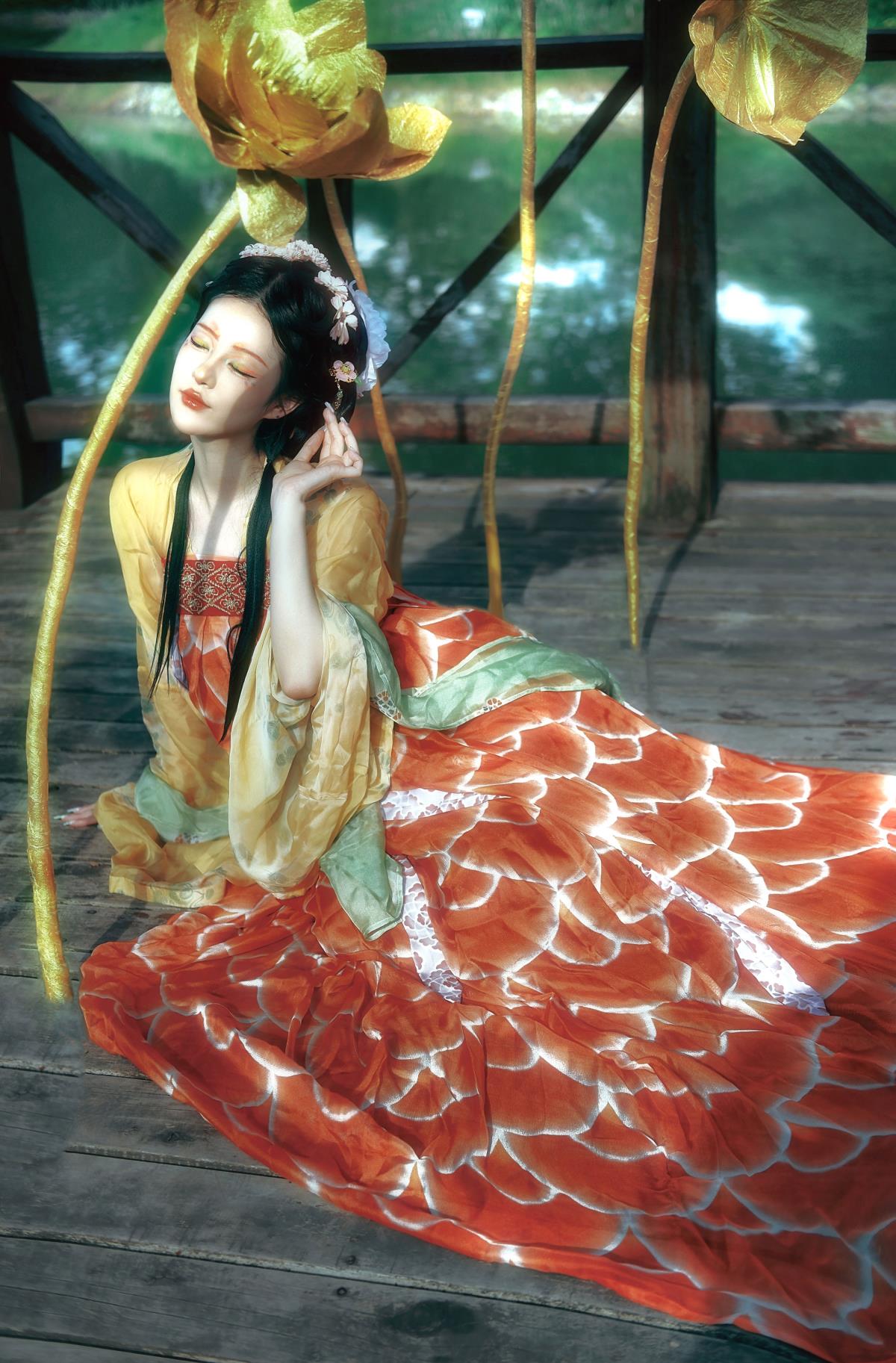 锦鲤 – 摄影：小哥邪帝叫你灵儿 – 模特：月白星稀-艺语图