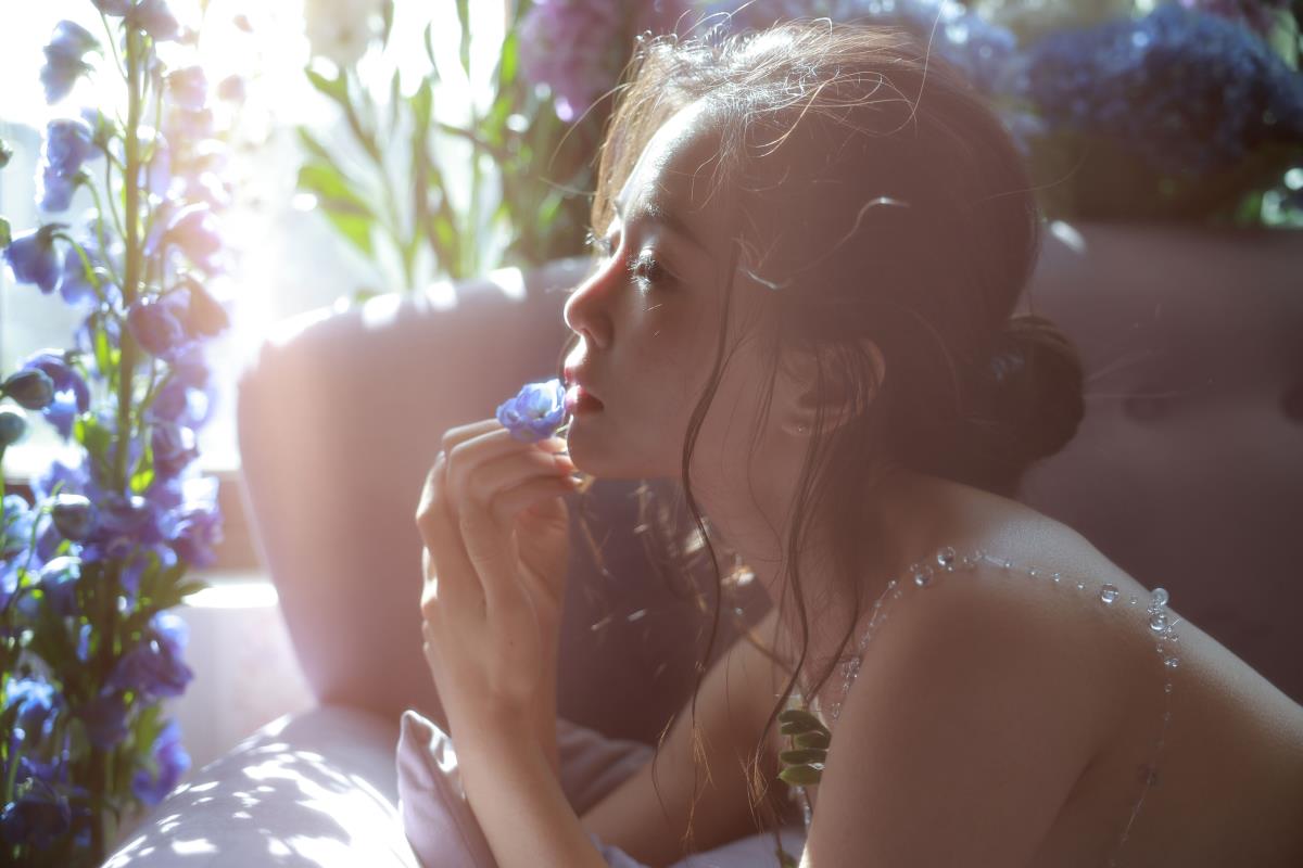 轻纱 – 摄影：卡马克 – 模特：zhouzhou-艺语图