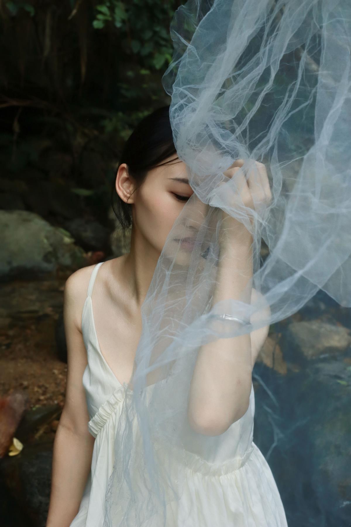 盛夏光年 –-艺语图