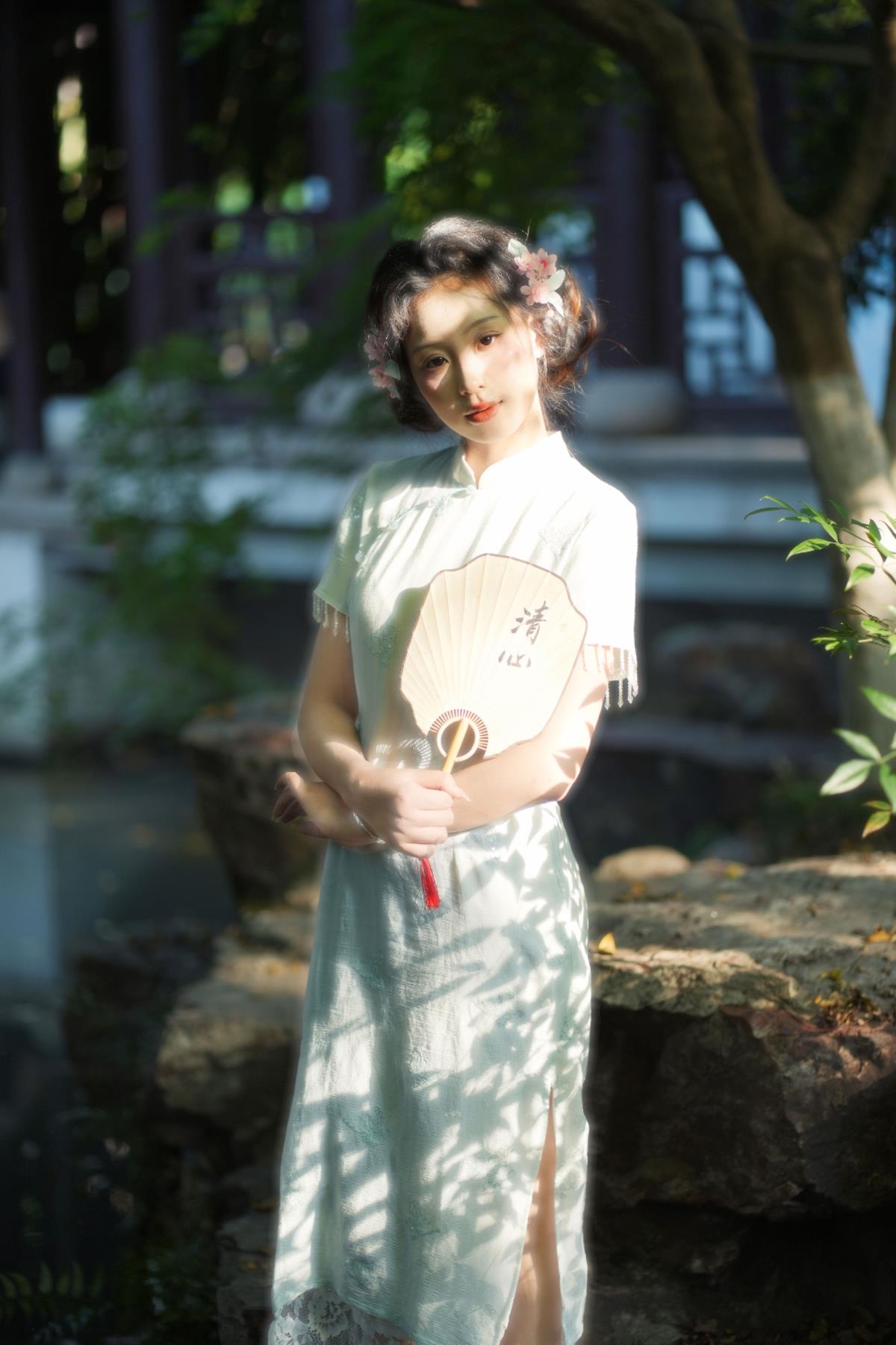 塔山旗袍 – 摄影：摄影师果冻 – 模特：小u-艺语图