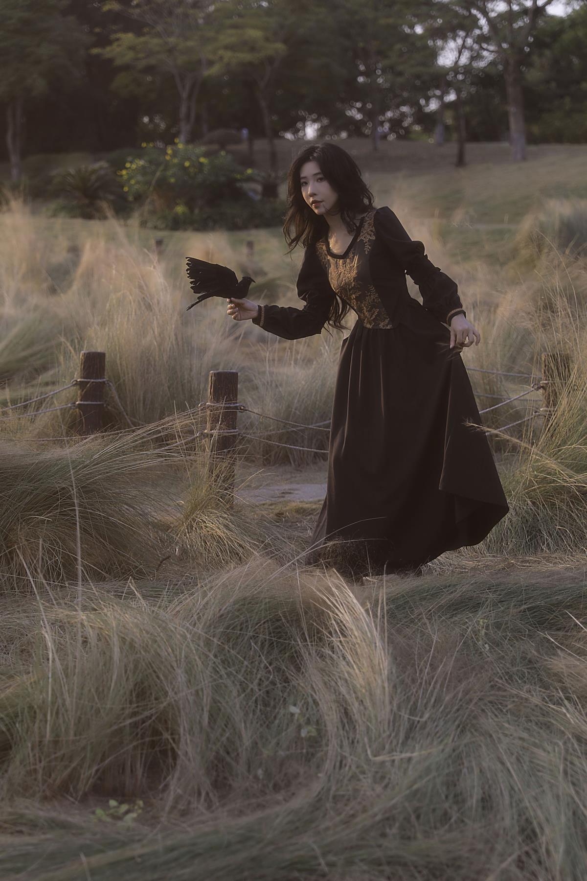 奔向山野 – 摄影：周忠孜忆 – 模特：野生模特园子-艺语图