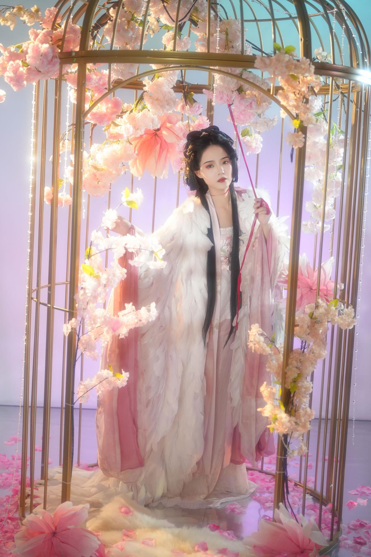 笼中雀 – 摄影：長路 – 模特：南栀nz-艺语图