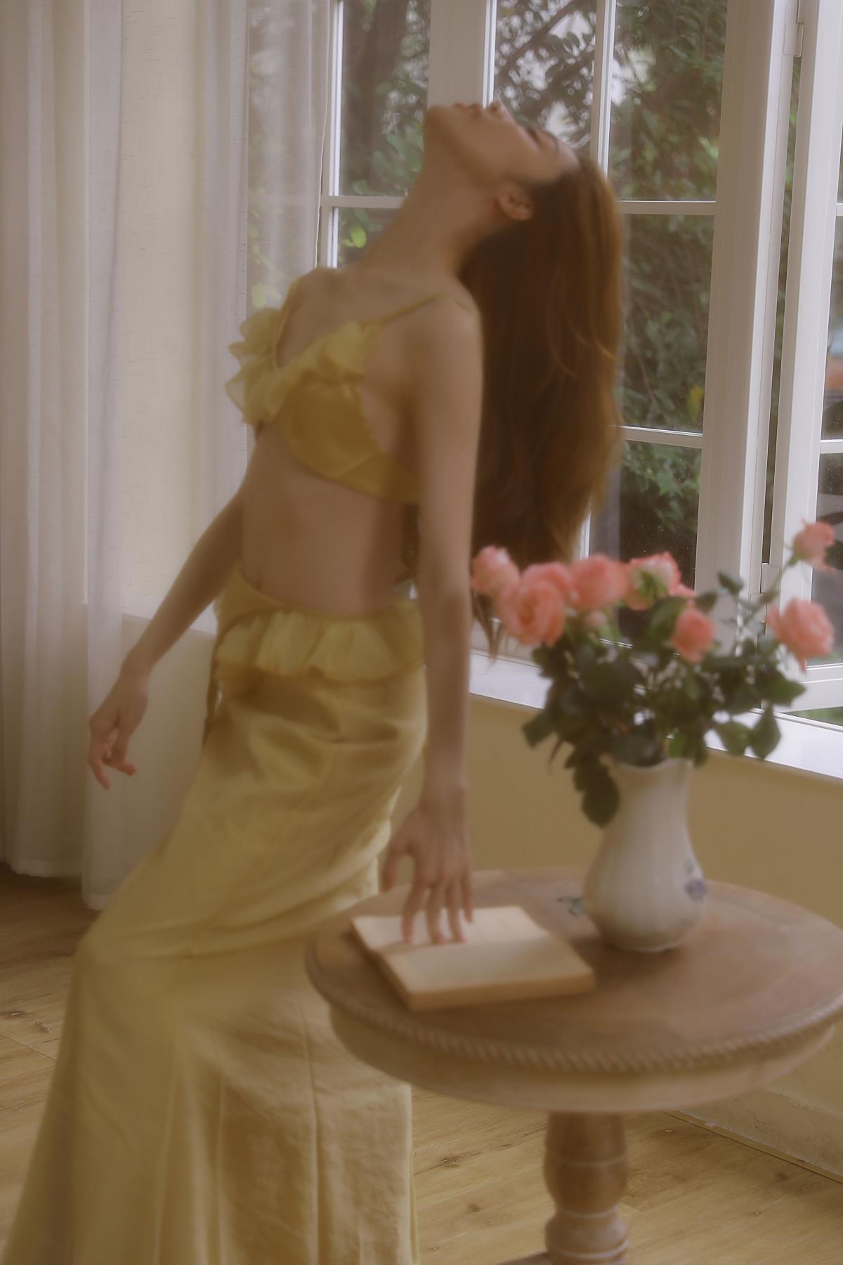 阴天的一丝浪漫 – 摄影：周忠孜忆 – 模特：梦卉儿-艺语图