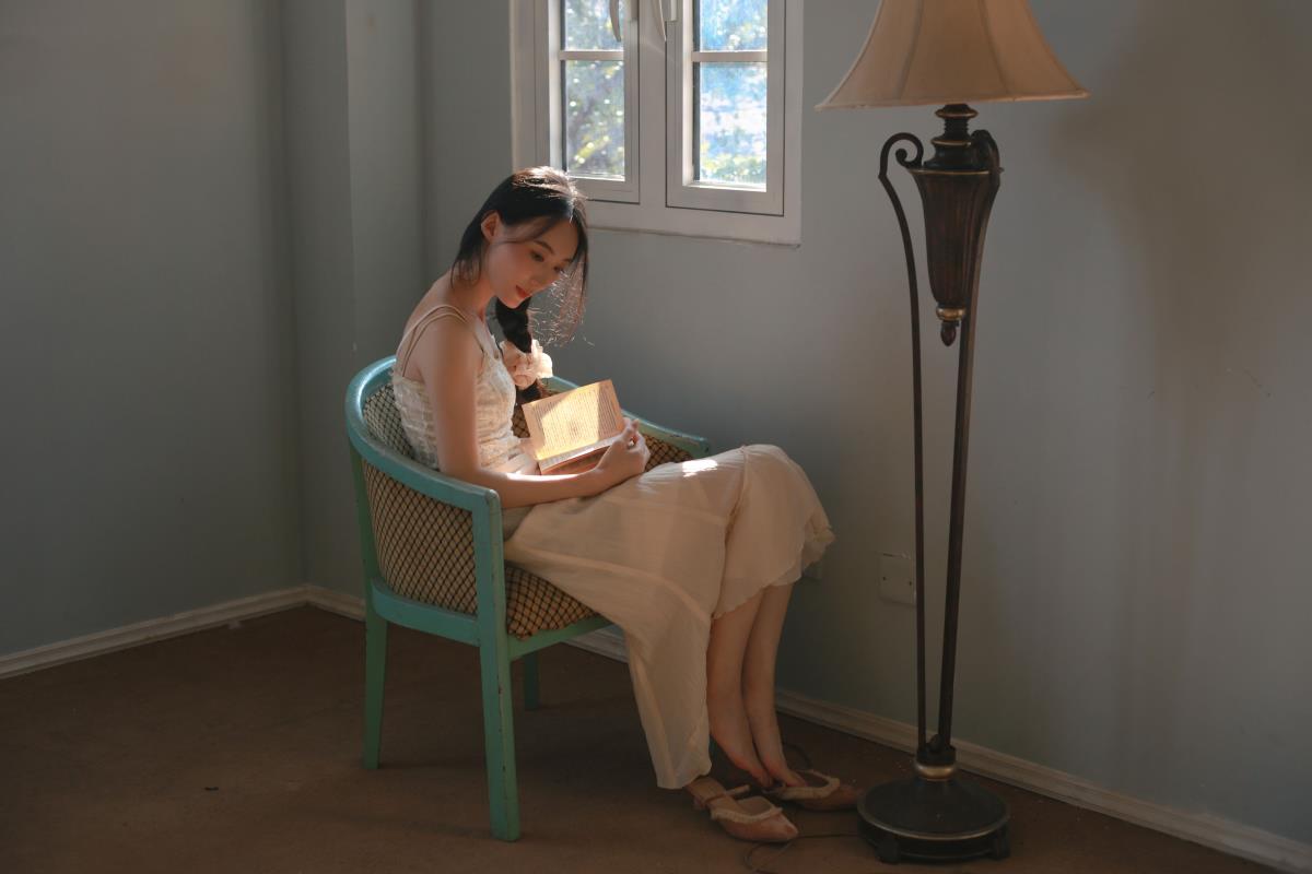 光影游戏 –-艺语图