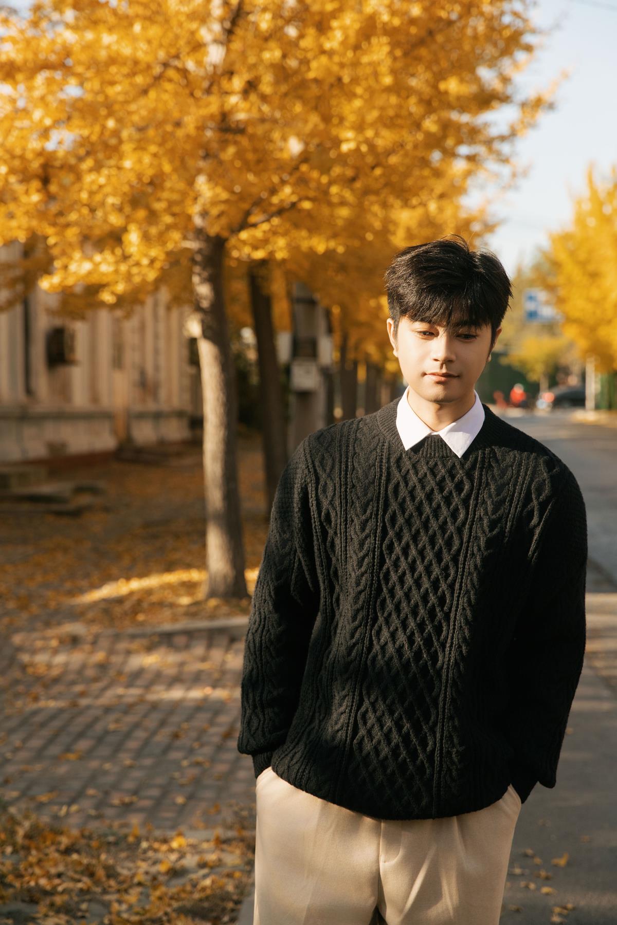 秋意浓时，在银杏树下邂逅温柔时光 – 摄影：倾海的小健健呀 – 模特：海洋Make-upman-艺语图