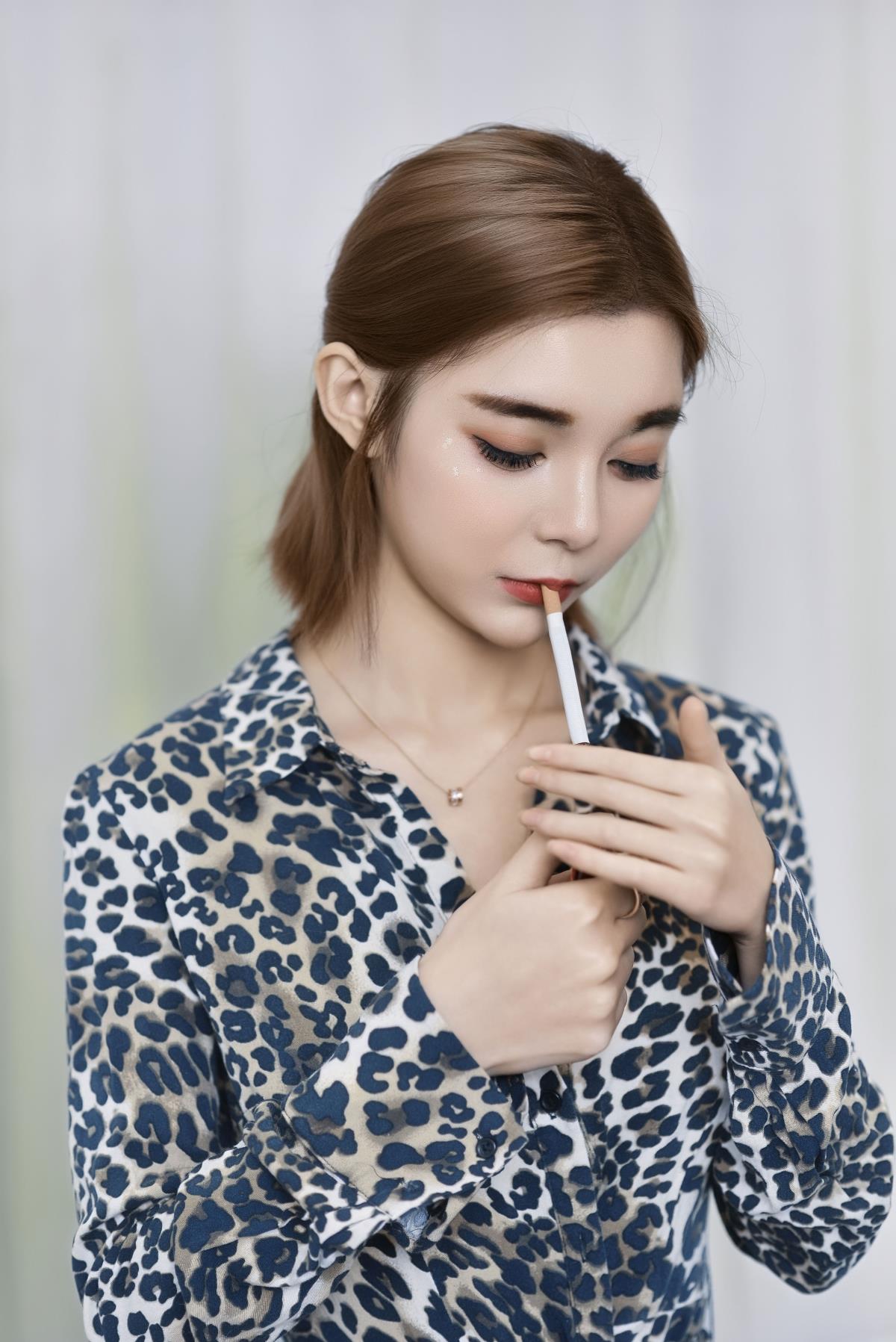 蓝调氛围 –-艺语图