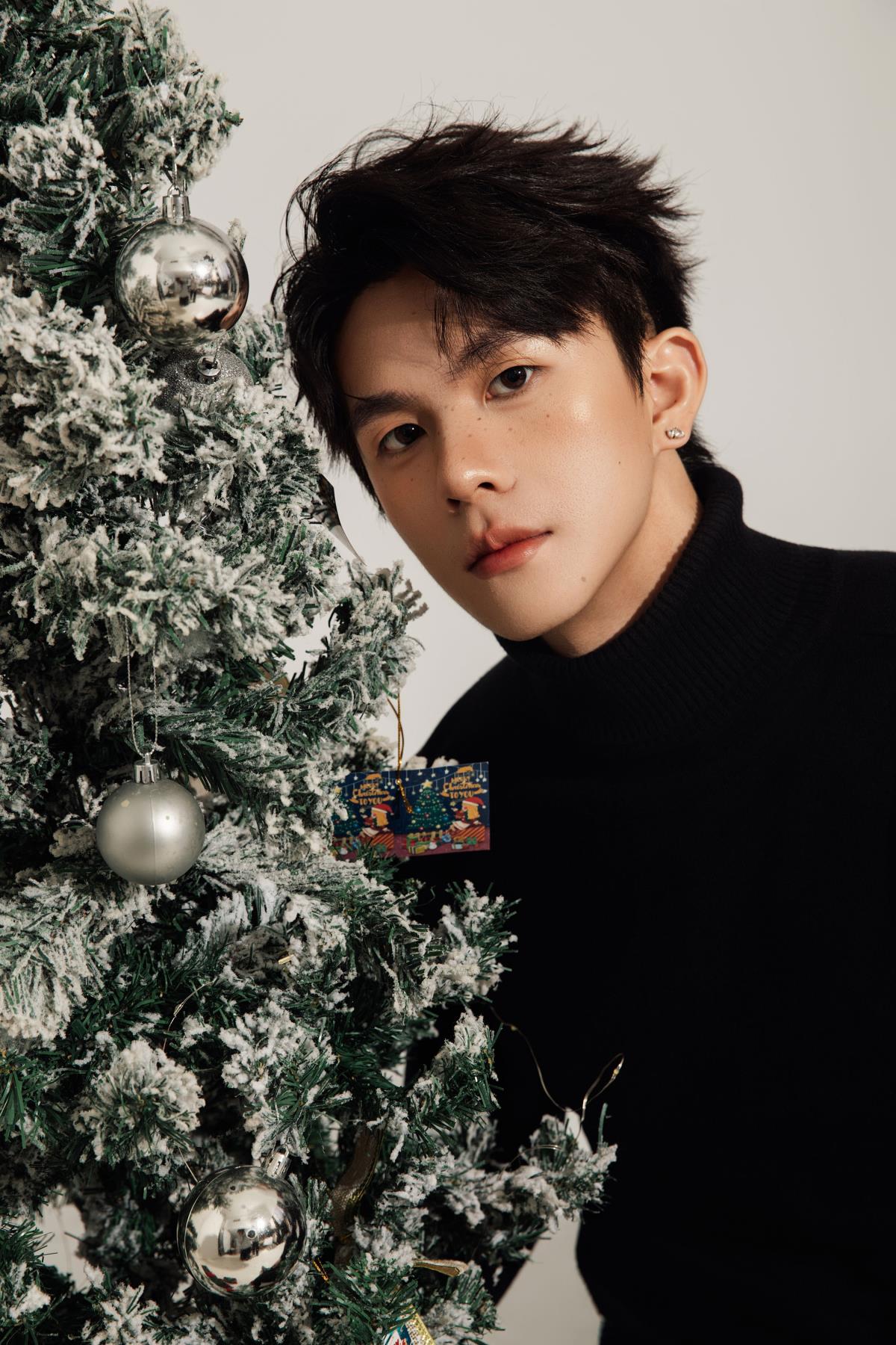黑调圣诞:极简绅士的节日质感独白 - 摄影:倾海的小健健呀 - 模特:言弟弟-艺语图
