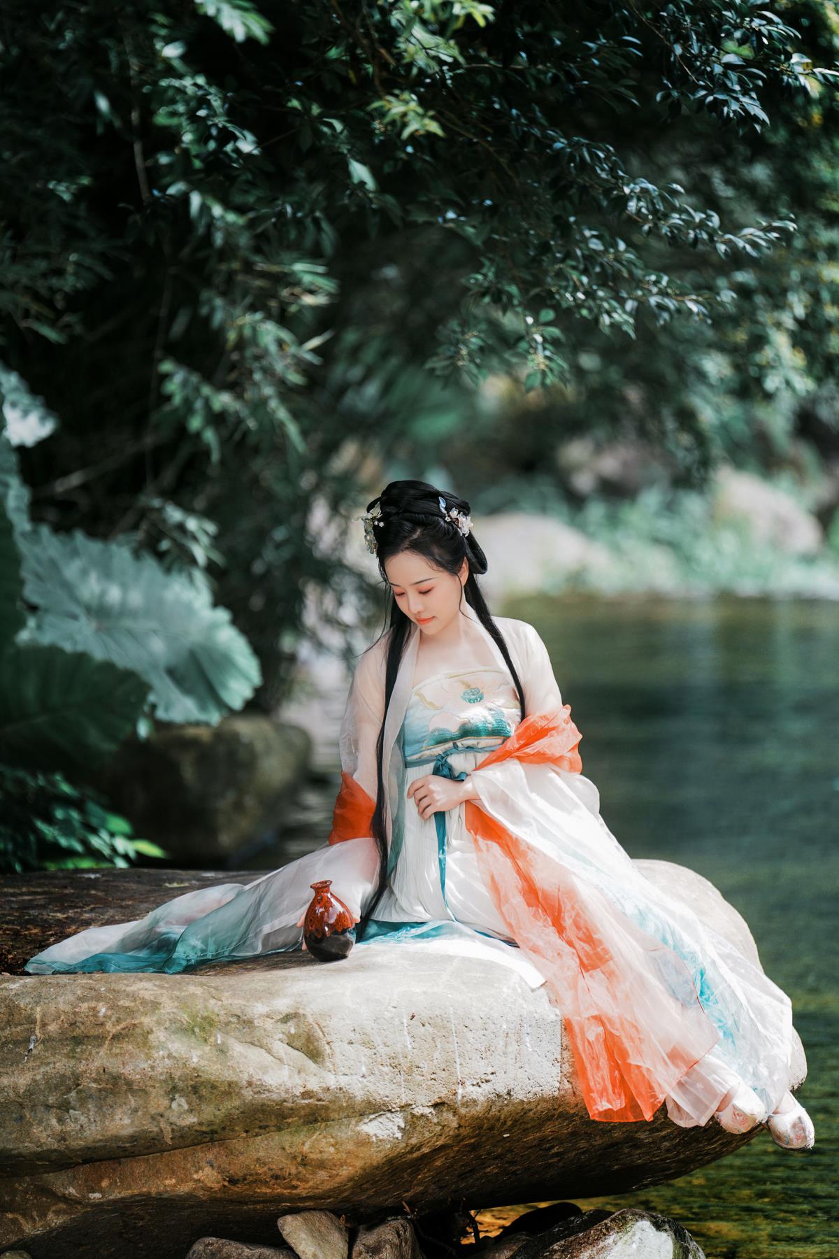 古风人像拍摄-清冷风-欢欢 - 摄影:小蜜蜂 - 模特:joy777又又-艺语图