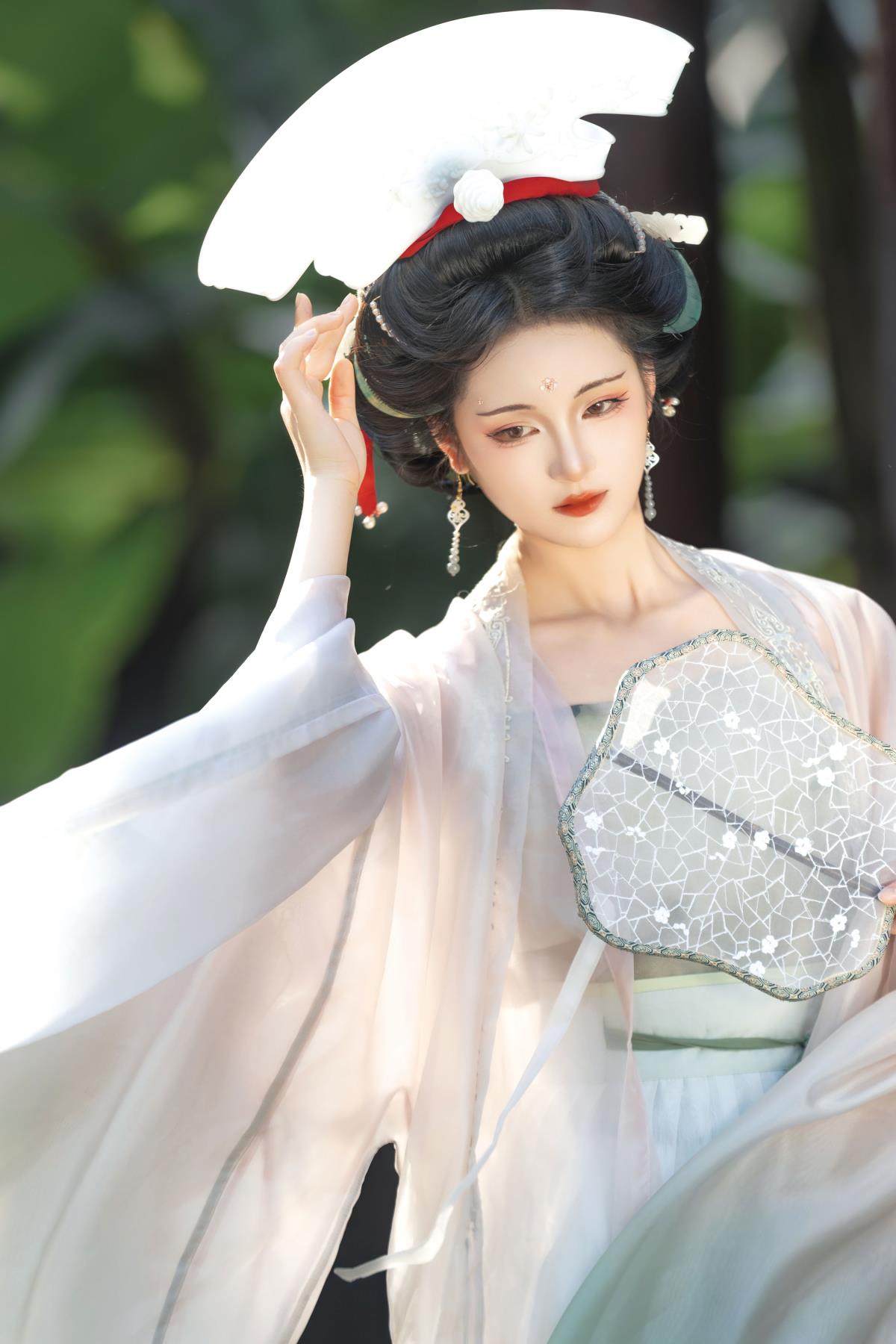 蕉叶古庭 - 摄影：出门拍照的小小怪 - 模特：不听山-艺语图