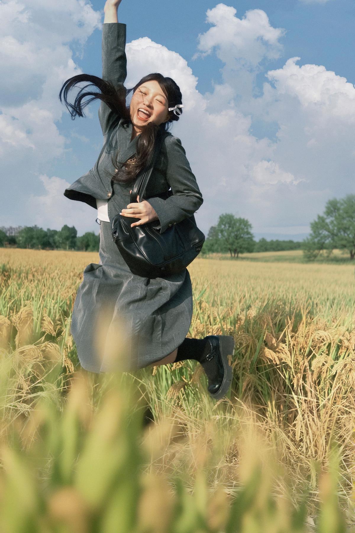 稻田 - 摄影:溜花梨 - 模特:臭屁猪妮-艺语图