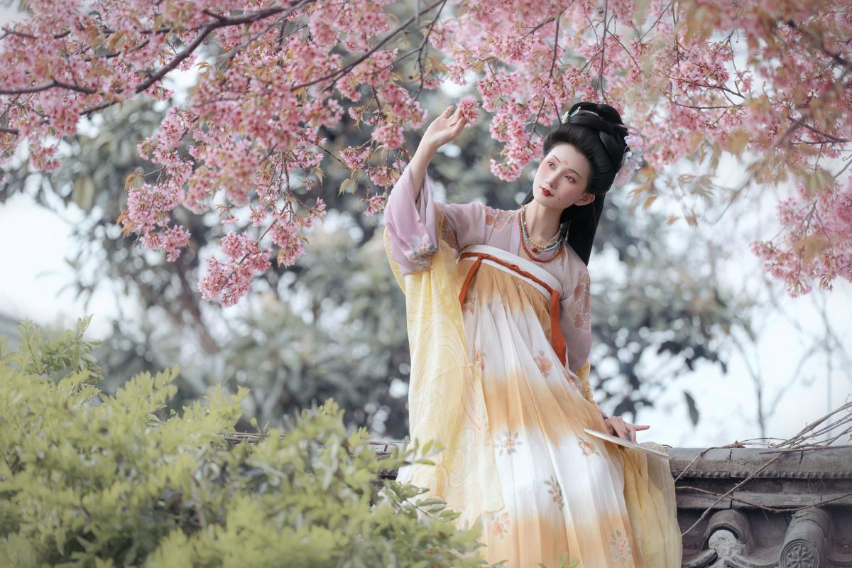 春知晓·梦不觉 - 摄影：徐雨青 - 模特：冰皮月亮蛋~-艺语图