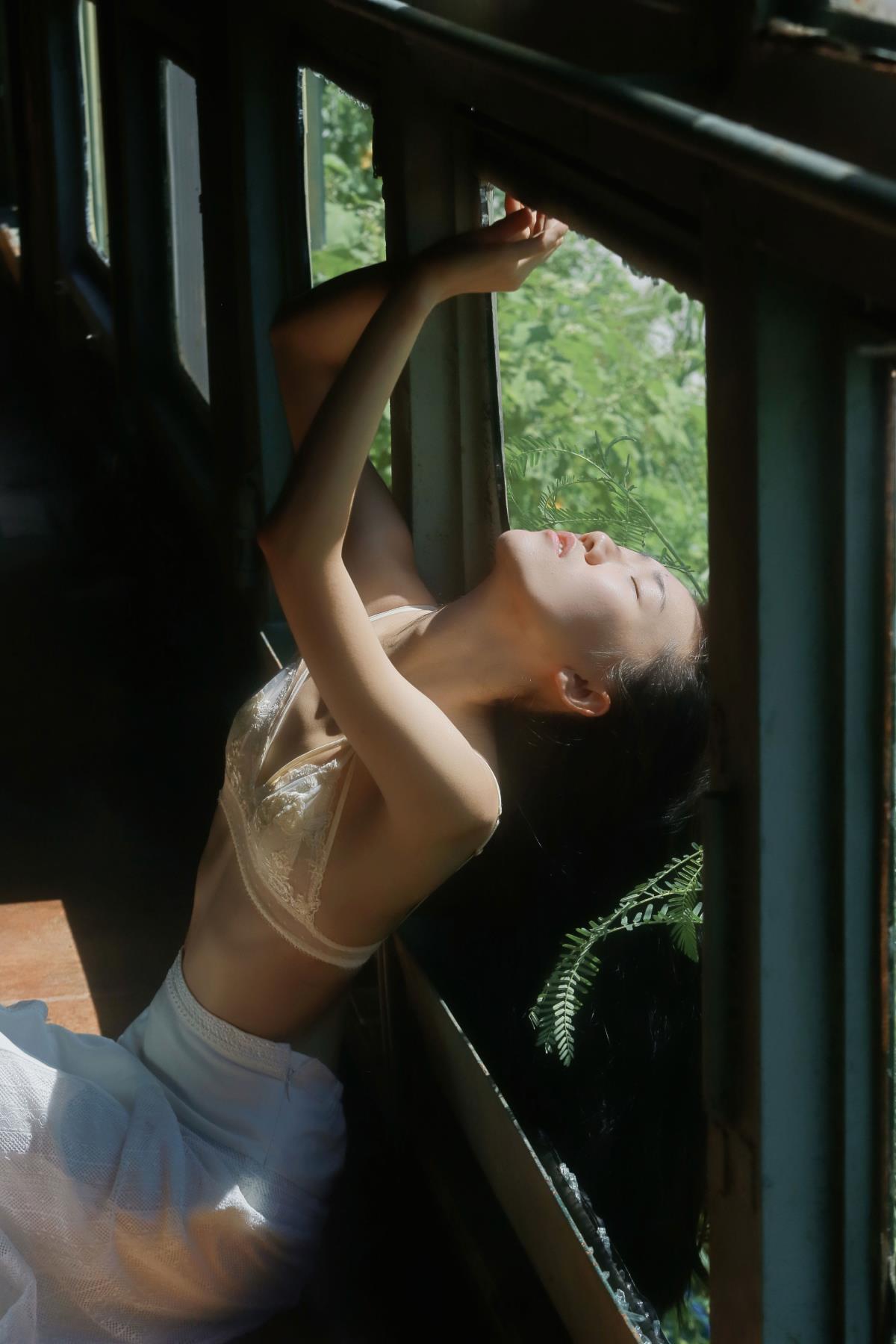 夏日终曲 --艺语图