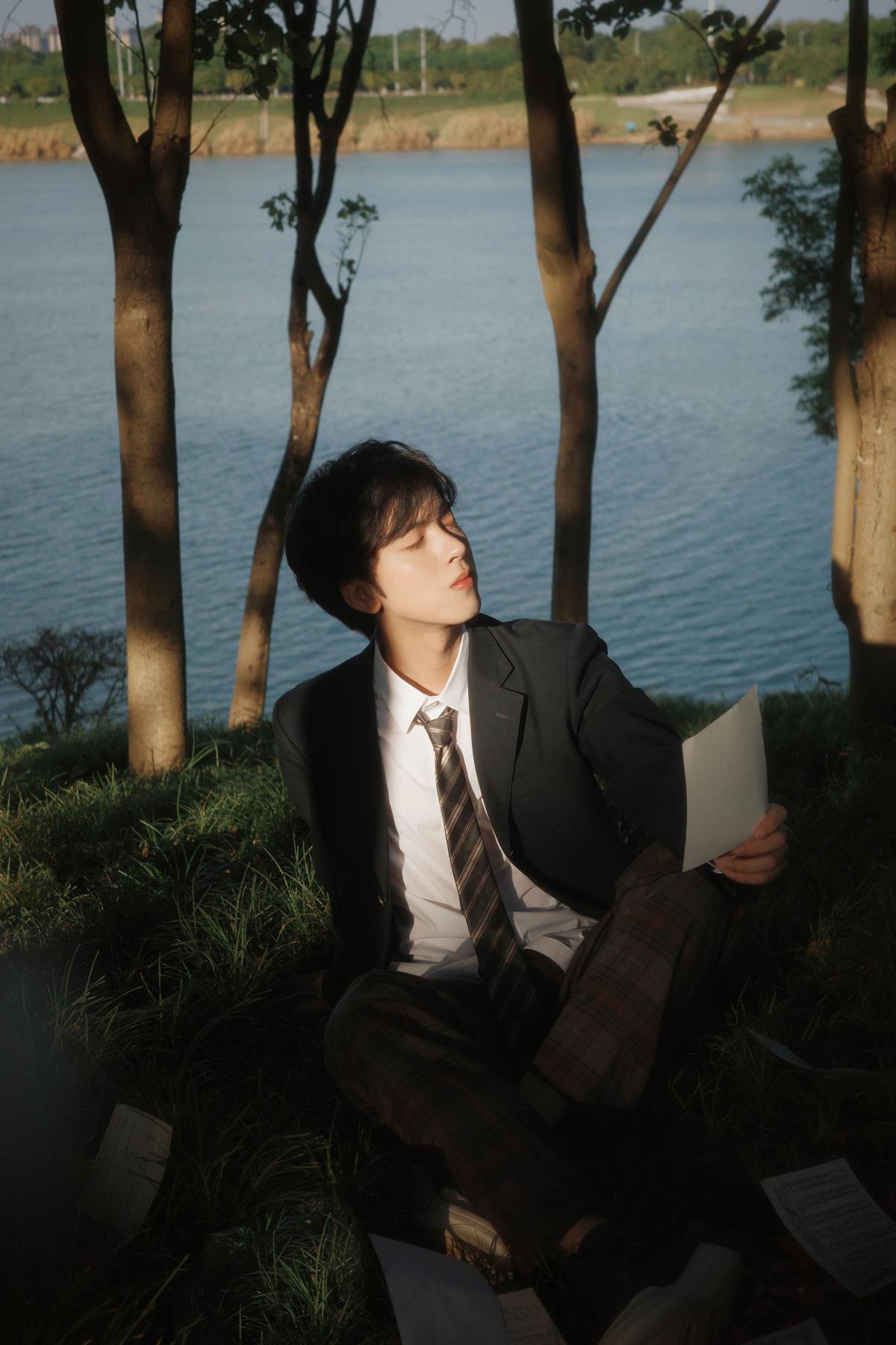 夏日诗 --艺语图