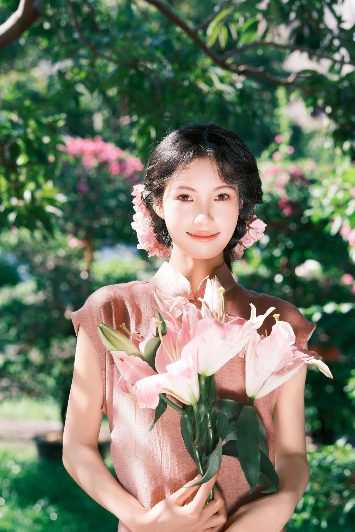 故事鲜艳，而缘分太浅 --艺语图