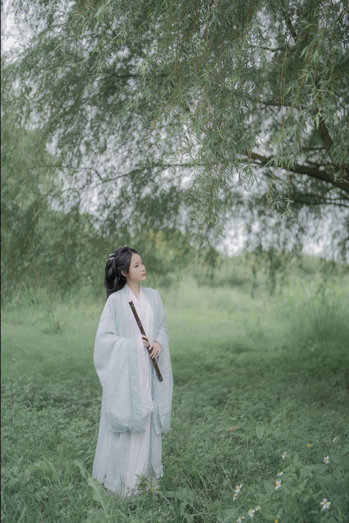 古风人像拍摄-江南-南栀 - 摄影：小蜜蜂 - 模特：南栀nz-艺语图